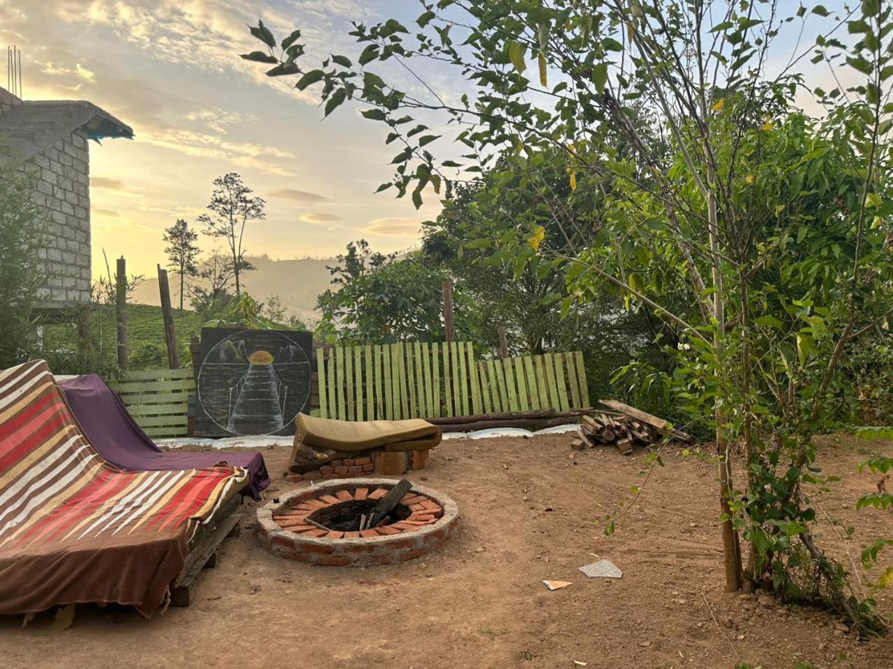 Отель Freedom Camp Элла Экстерьер фото