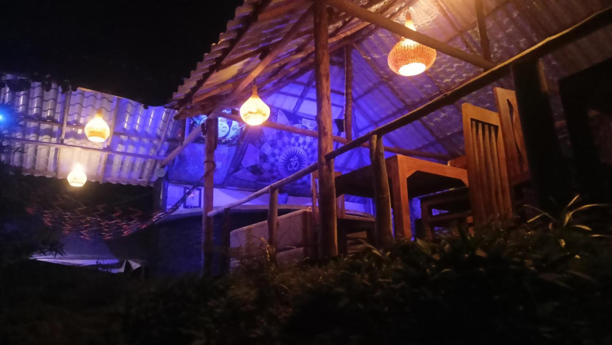 Отель Freedom Camp Элла Экстерьер фото